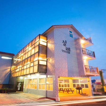 Jeju Sullem Pension Экстерьер фото
