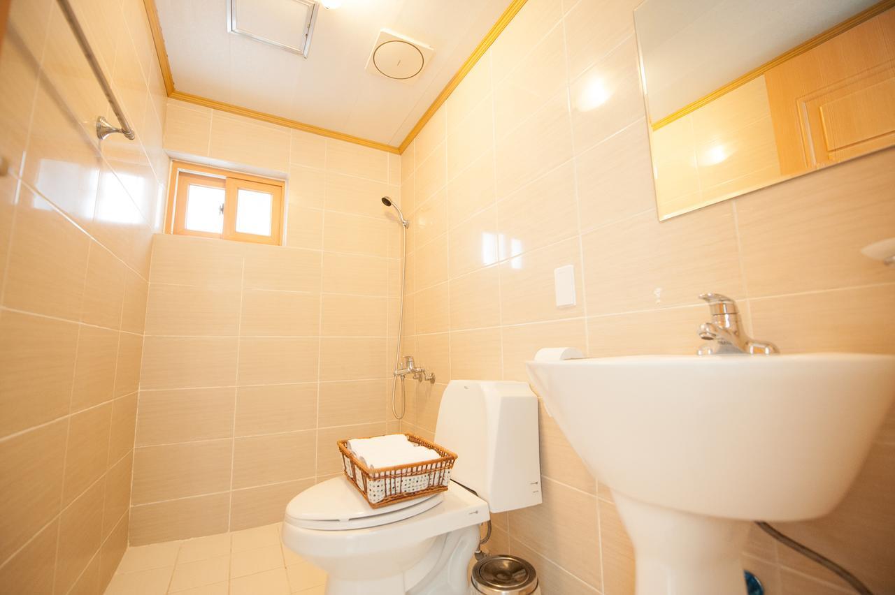 Jeju Sullem Pension Экстерьер фото